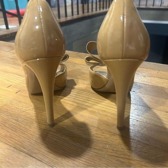 REVOLVE VALENTINO Patent Leather D’Orsay Bow Accents Nude Tan Pumps - Picture 8 of 12